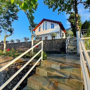 بيت ضيافة Xhuli شكودر